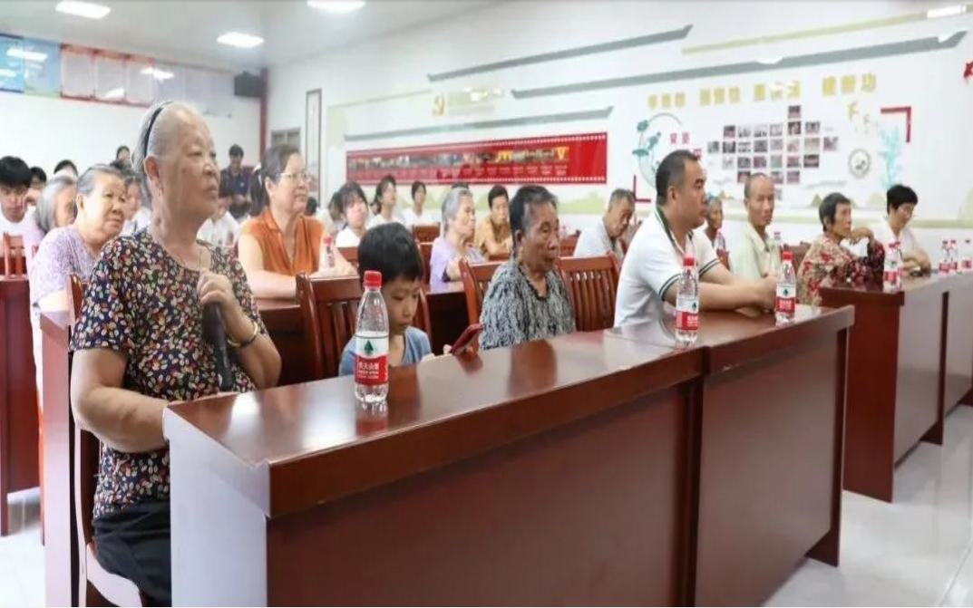 企石司法分局至江边村开展老年人公益普法活动